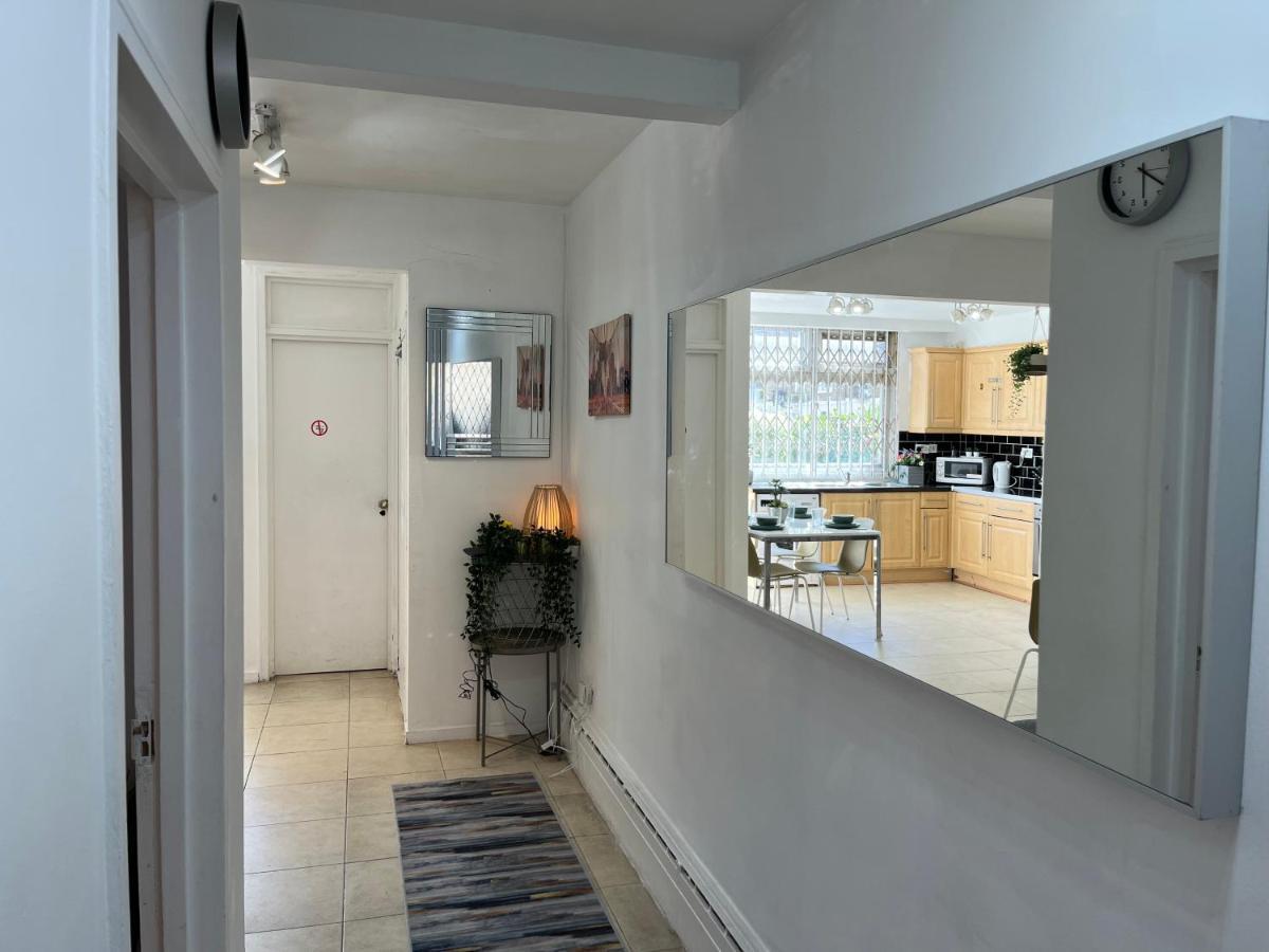 Urluxury 4 Bedroom 5-baths House In Marble Arch, Apartment London